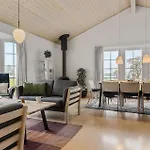 4 Bedroom In 別荘 *