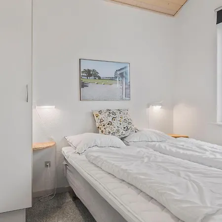 4 Bedroom In Holiday home *