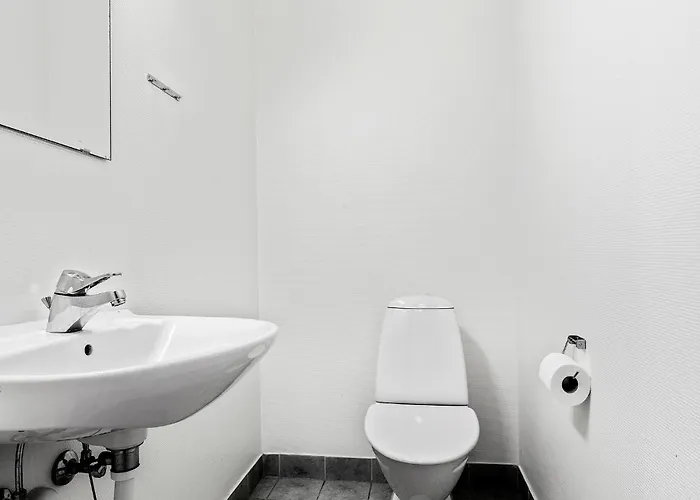 4 Bedroom In * 加斯庭